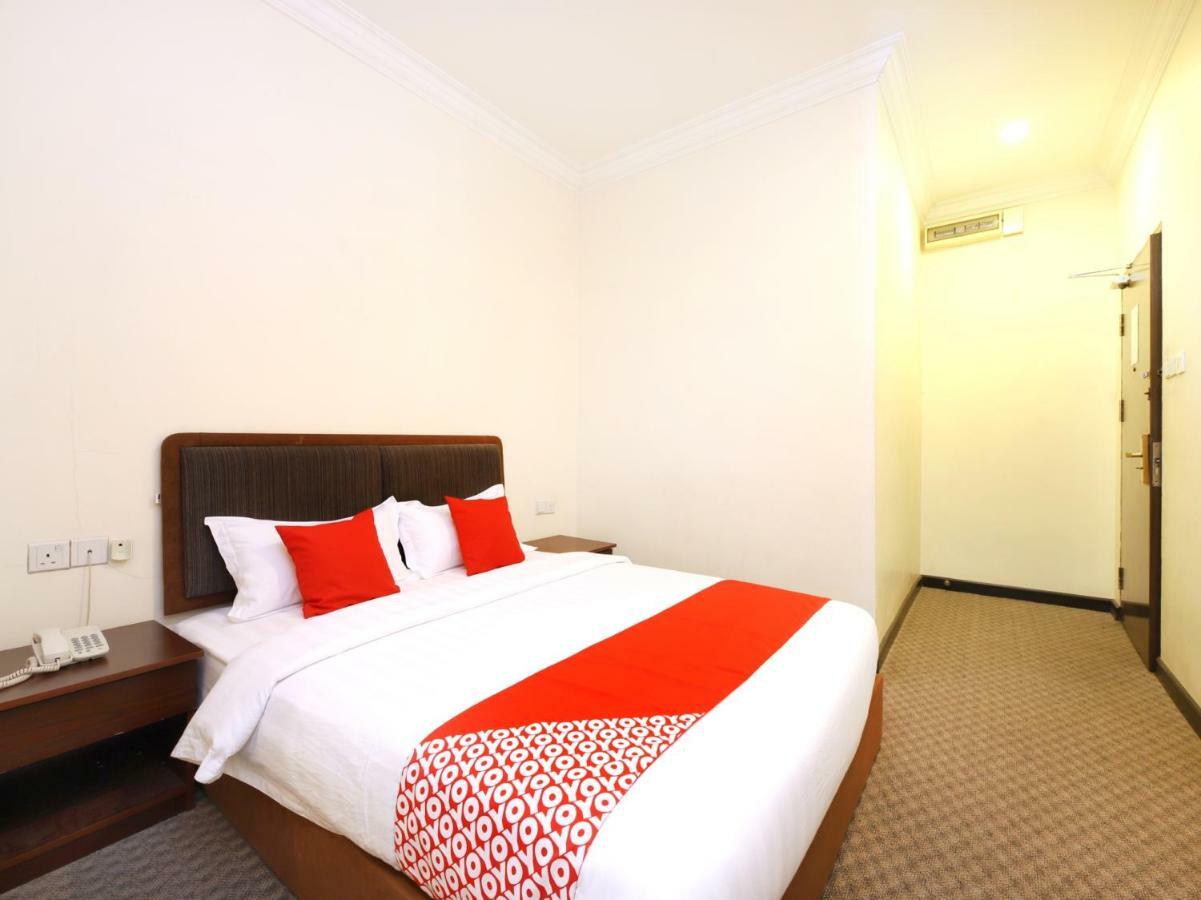 Oyo 750 Comfort Hotel Кота Кинабалу Екстериор снимка