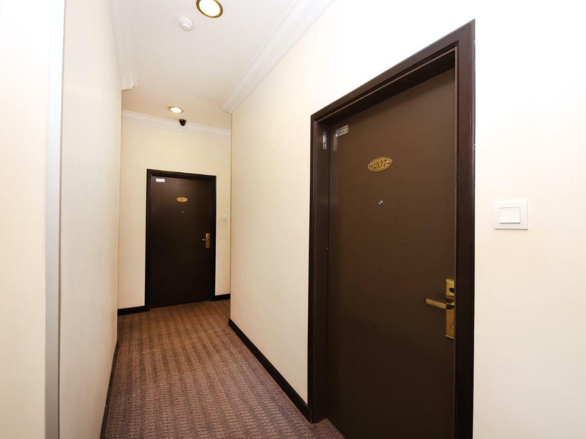 Oyo 750 Comfort Hotel Кота Кинабалу Екстериор снимка