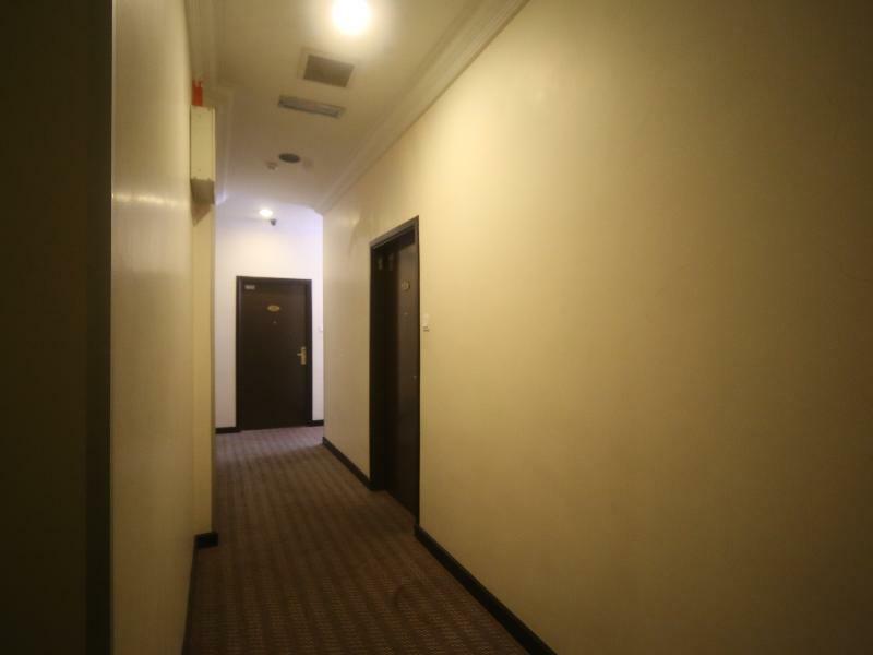 Oyo 750 Comfort Hotel Кота Кинабалу Екстериор снимка
