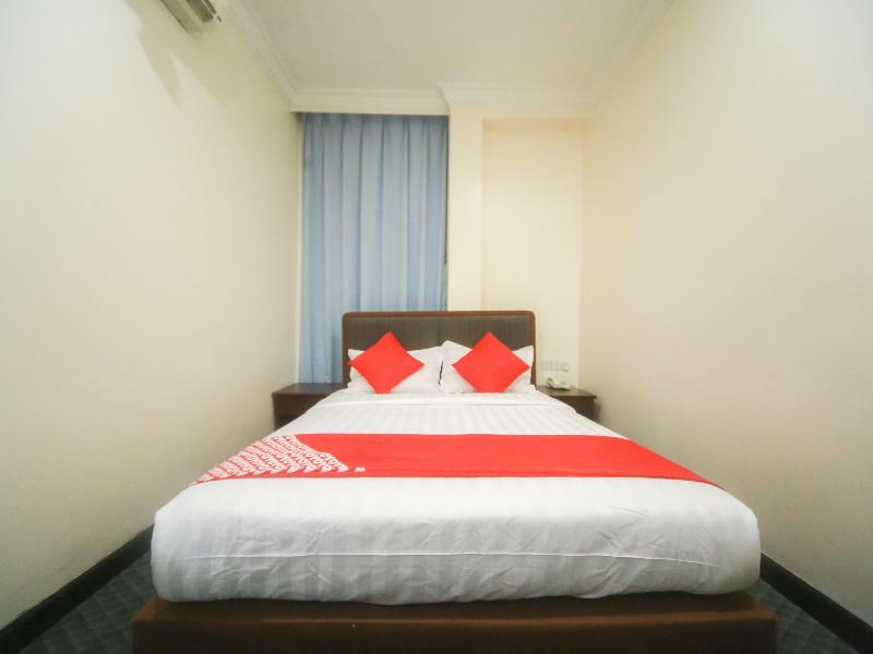 Oyo 750 Comfort Hotel Кота Кинабалу Екстериор снимка