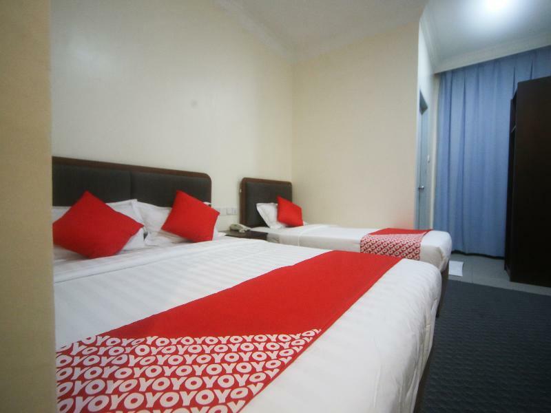 Oyo 750 Comfort Hotel Кота Кинабалу Екстериор снимка